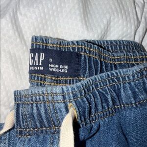 GAP Men's Relaxed Blue Denim Jeans
